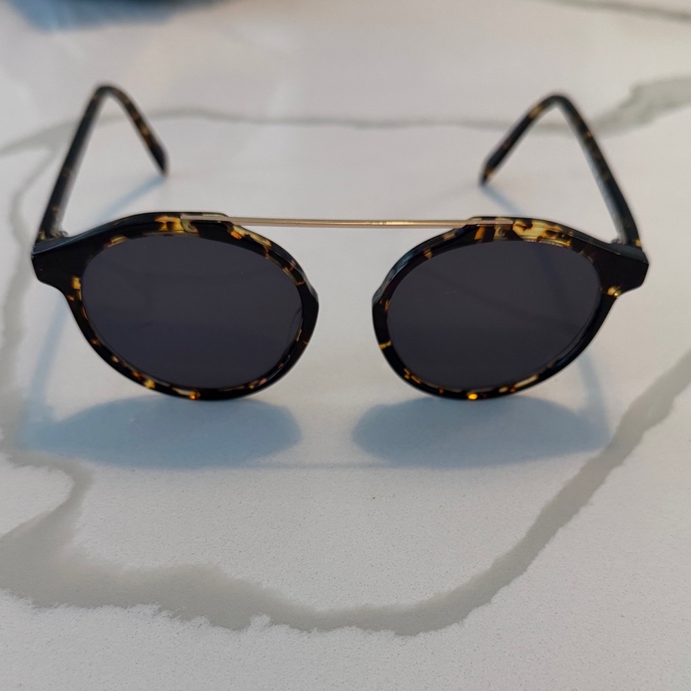 Warby Parker Cooper Round Tortoiseshell Sunglasses with Gold Bridge